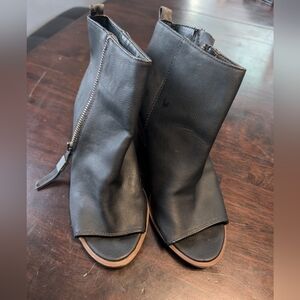 Circus by Sam Edelman Kammi Peep Toe Bootie, Women's 7.5, Black